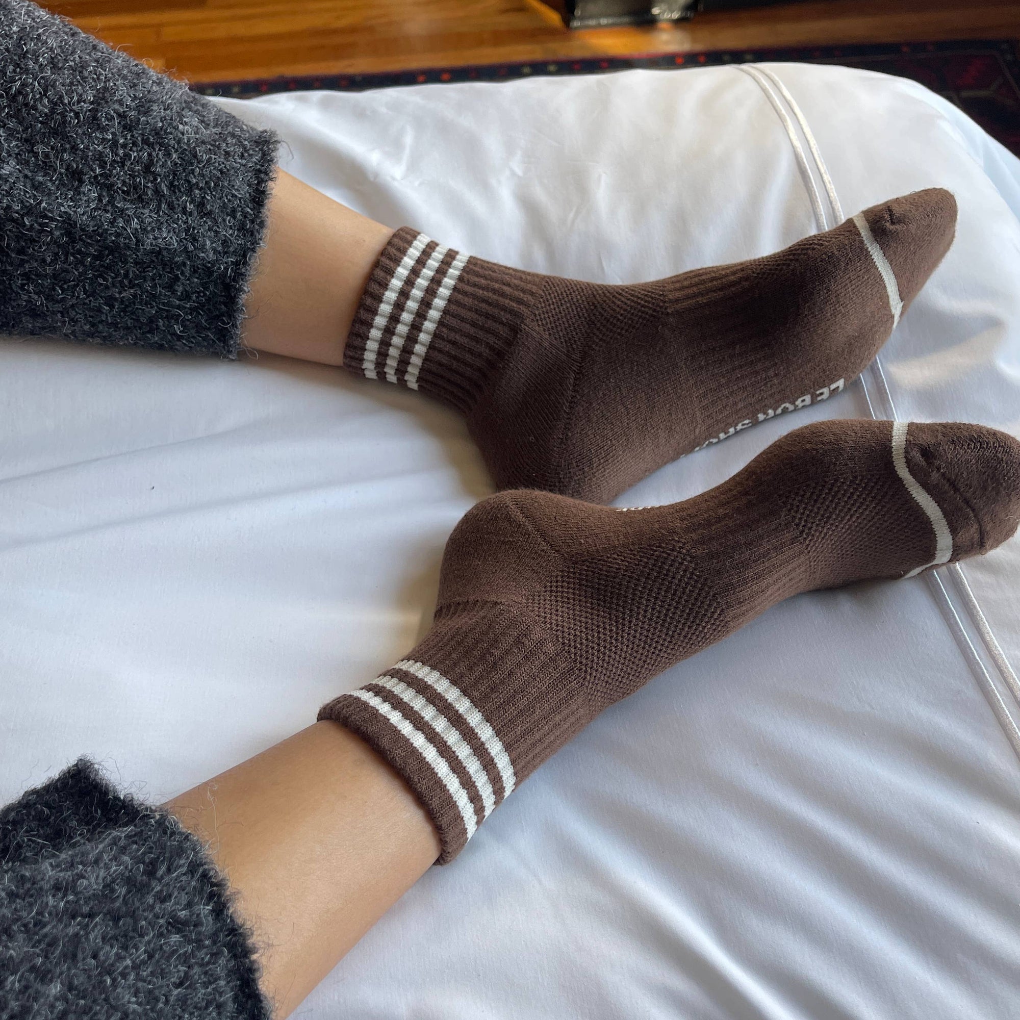 Girlfriend Socks: Mahogany