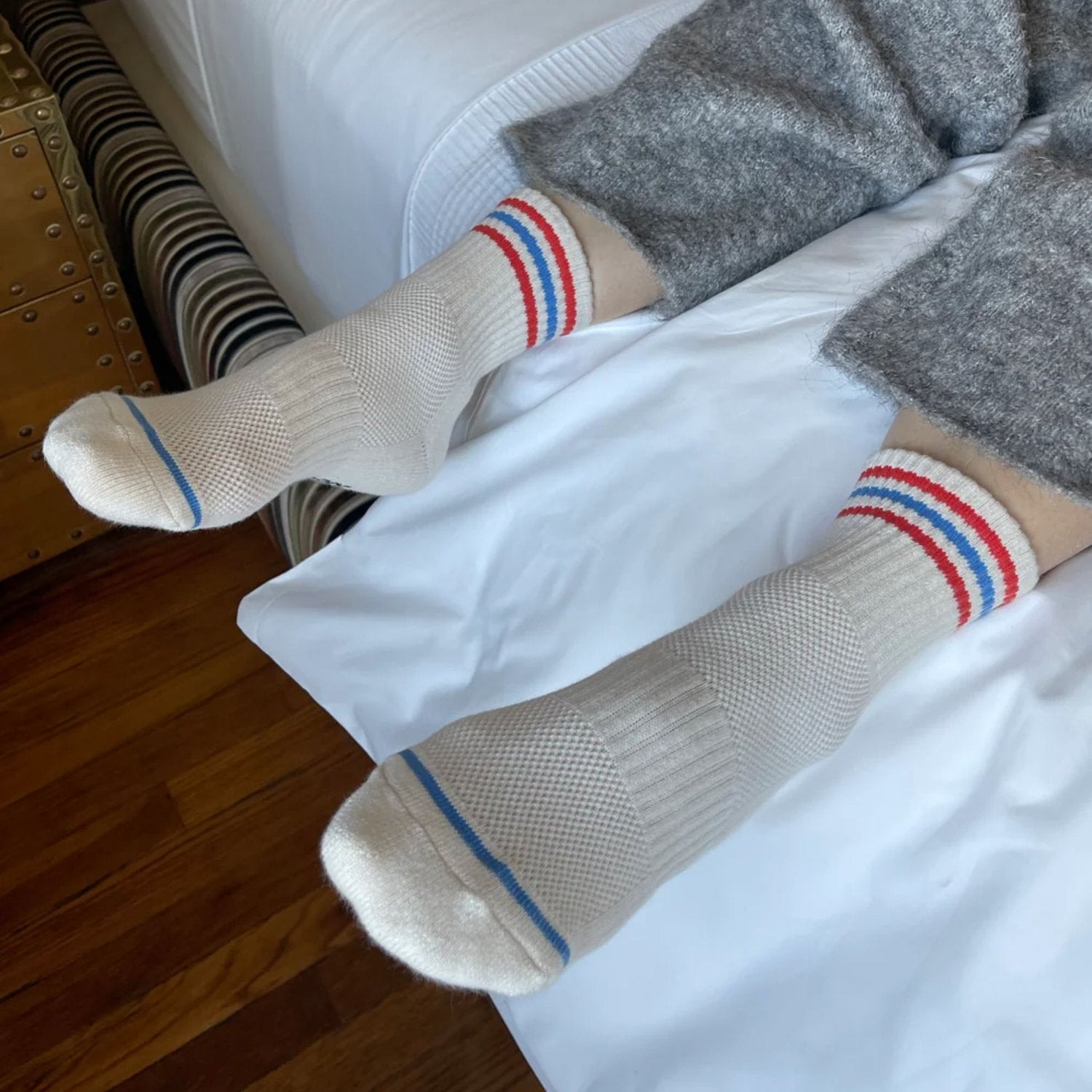 Girlfriend Socks Leche