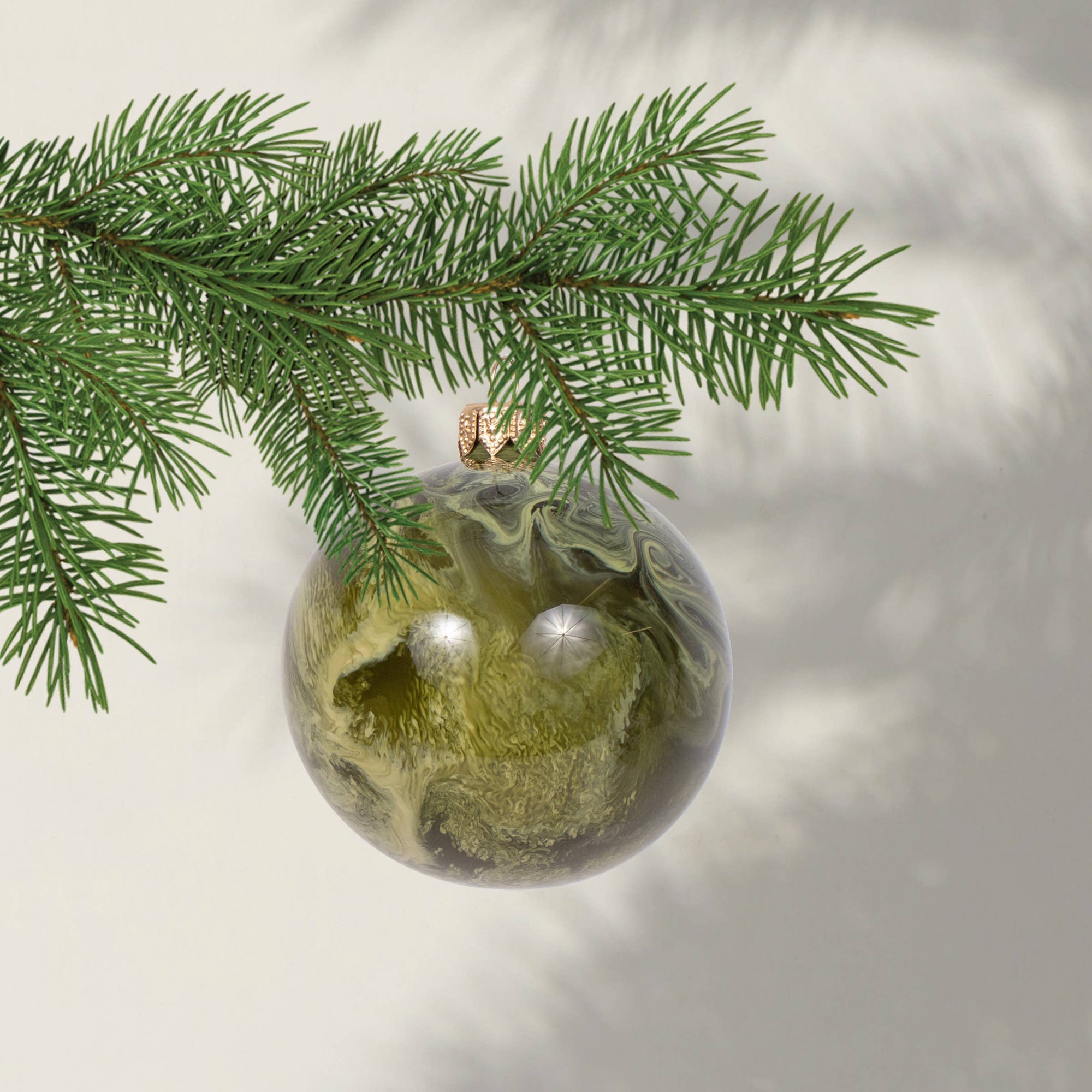 Molten Glass Christmas Bauble - Agate