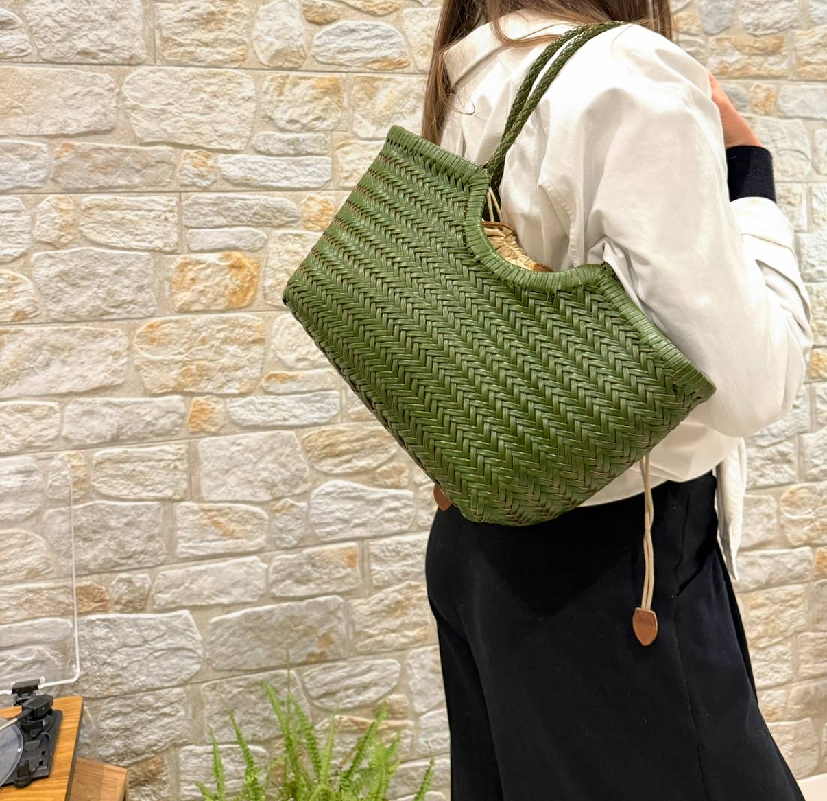 Handwoven U Shape Leather Tote Bag: Green