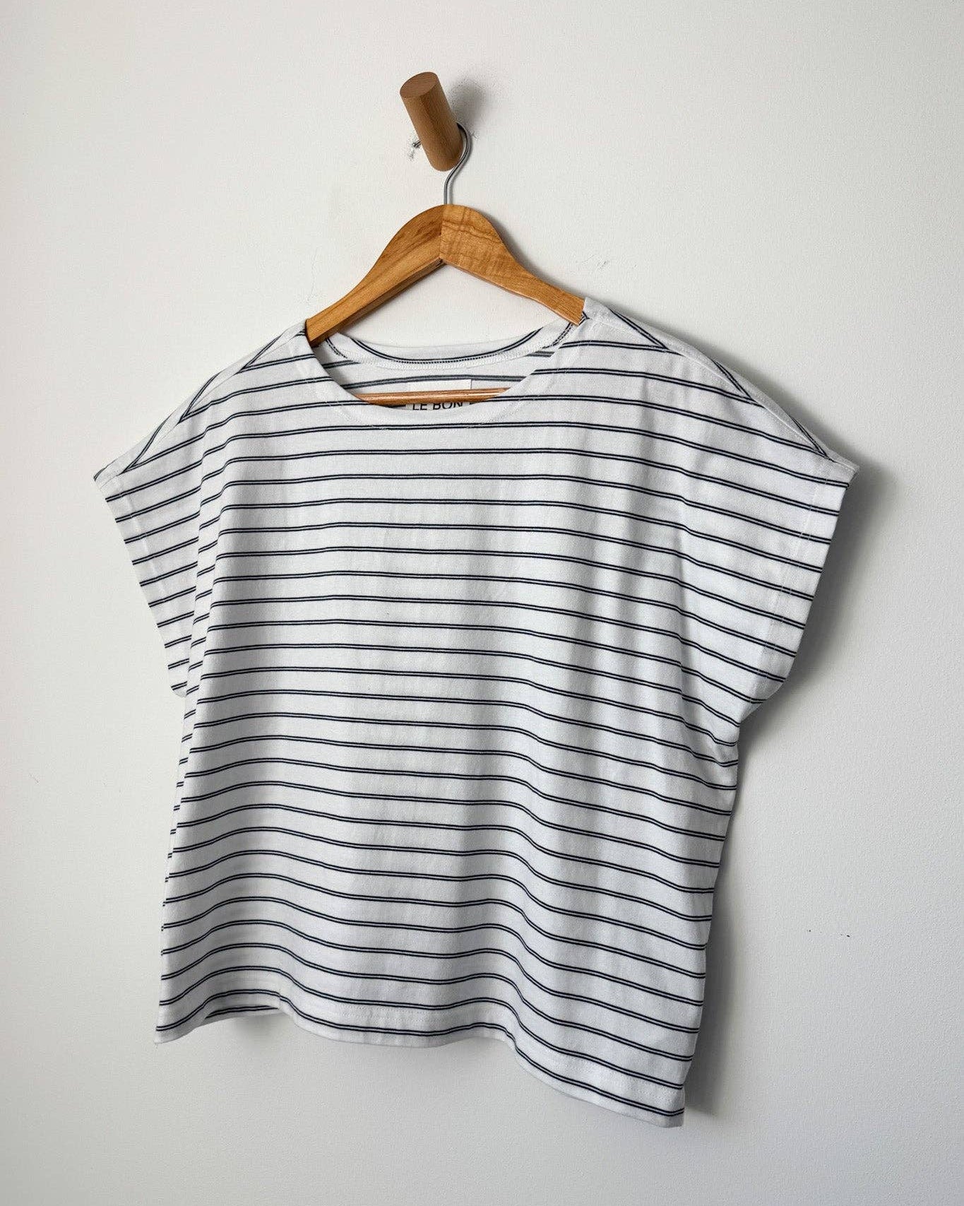 Chérie Tee: White / Navy