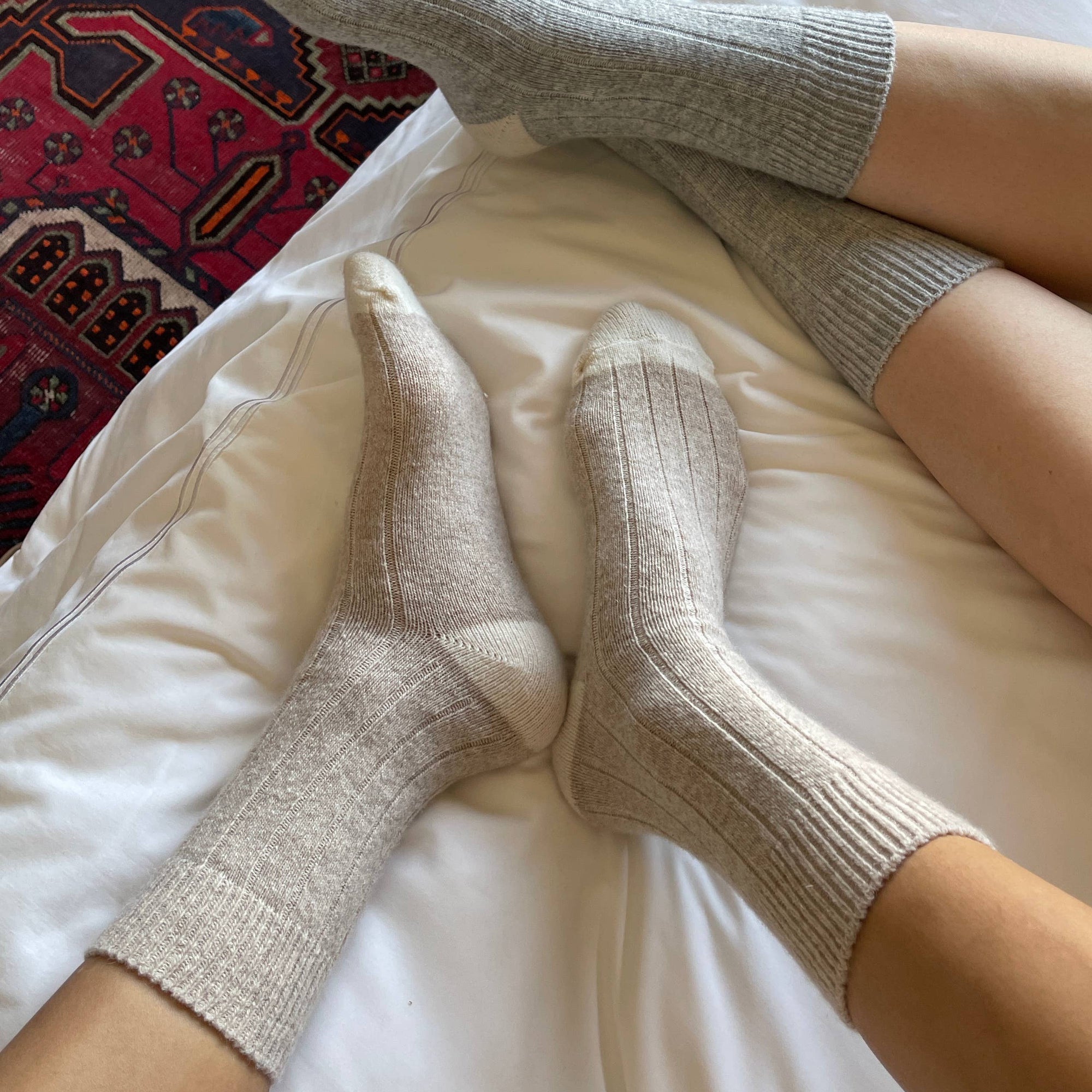 Classic Cashmere Socks: Fawn