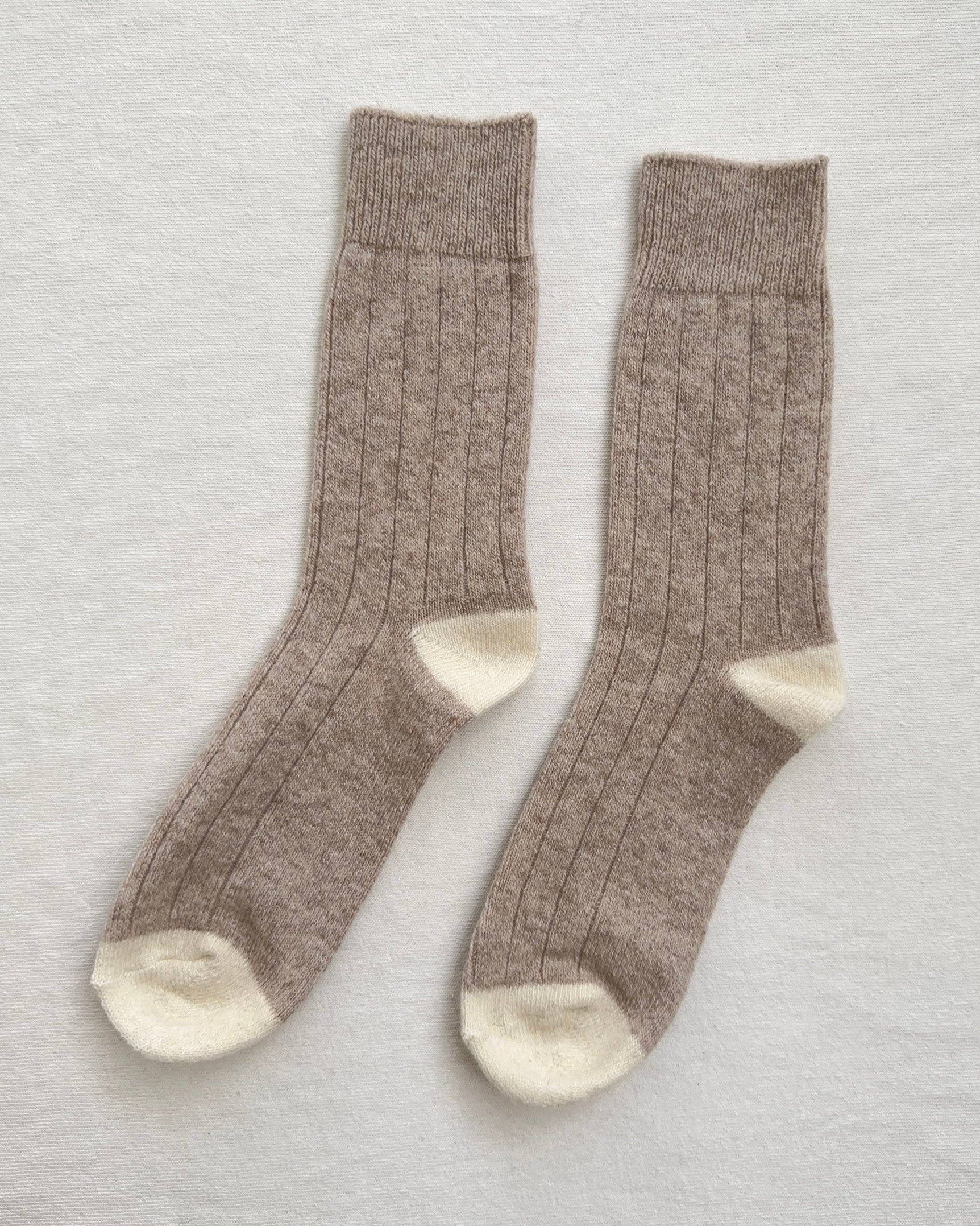 Classic Cashmere Socks: Fawn