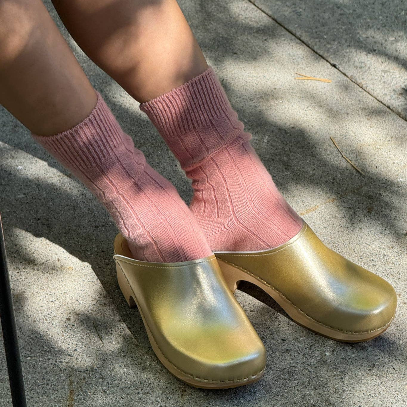 Classic Cashmere Socks: Rose Petal