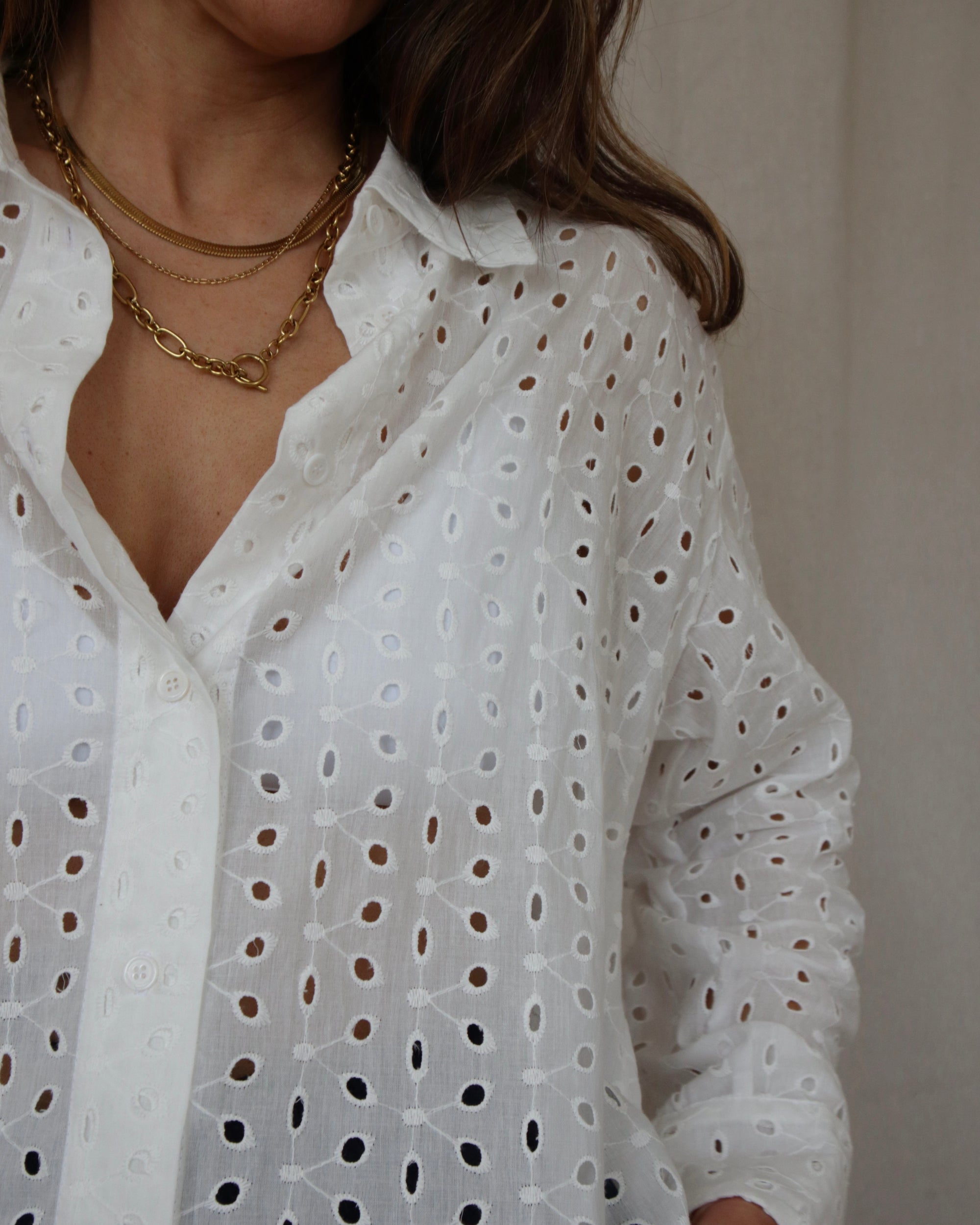 Theo Shirt White Embroidery